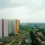 Best Comfy And Modern 2Br Green Pramuka Apartment By Travelio