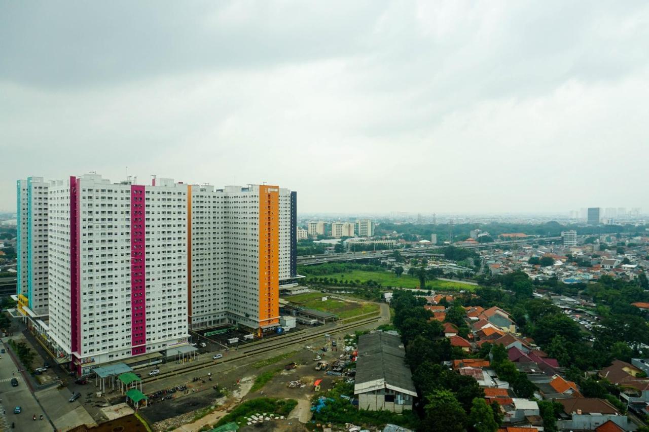Comfy And Modern 2br Pramuka By Travelio Apartment *